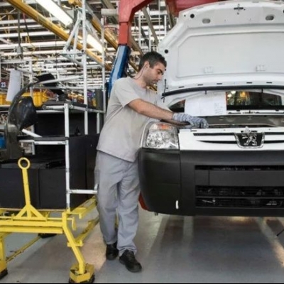 Exclusivo: La cuarentena termina el 10 de mayo y se pondrán en funcionamiento 500 fábricas y miles de comercios