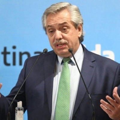 Fernández: "Salir de la cuarentena como reclaman algunos es llevar a la muerte a miles de argentinos"