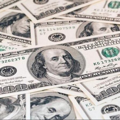 Finalmente, no prohibirán la compra de dólares a beneficiarios del IFE