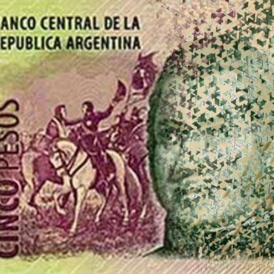 Extendieron el plazo para canjear en los bancos los billetes de 5 pesos