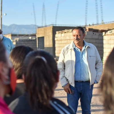 El Gobernador visitó 26 mejoramientos habitacionales y comprometió su ayuda para terminarlos