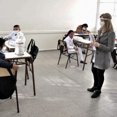 Comienzan con clases presenciales los segundos grados