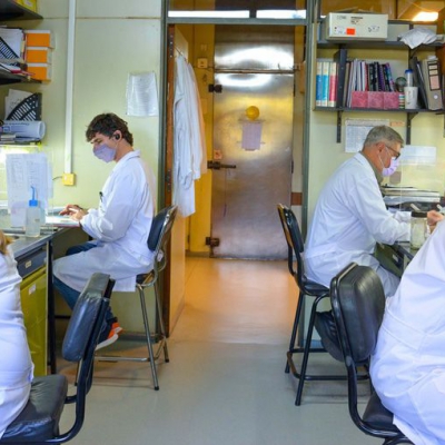Científicos argentinos avanzan en una vacuna de segunda generación contra el coronavirus