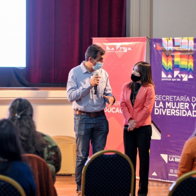 Se capacitó a funcionarios y funcionarias de Salud y Educación