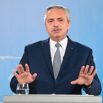 Fernández criticó el "endeudamiento tóxico e irresponsable" de Cambiemos con el FMI