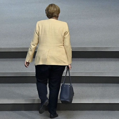 Merkel, la científica que mantuvo durante 16 años a Alemania lejos de la prueba y el error