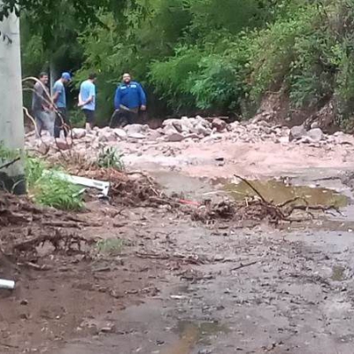 El camino hacia el dique Los Sauces está intransitable