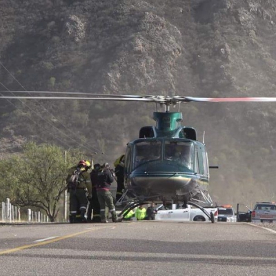 Con dos helicópteros hidrantes buscan combatir el fuego en Chepes