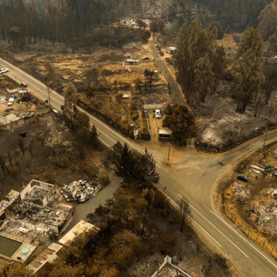 Chile suma 329 incendios forestales y recibe ayuda de la Unión Europea