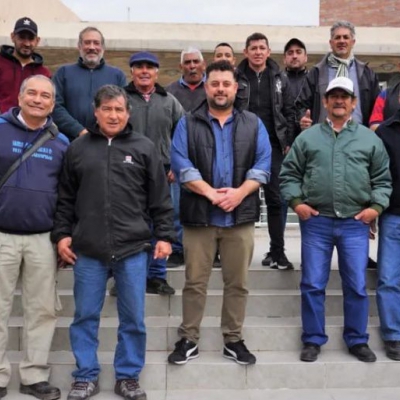 El Instituto de Servicios Ambientales entregó boyeros solares a emprendedores