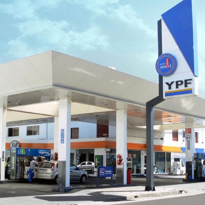YPF y Axion también aumentaron 37% el precio de sus combustibles