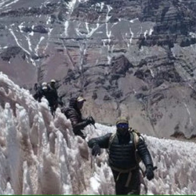 Personal del CAPE La Rioja hizo cumbre en el Aconcagua