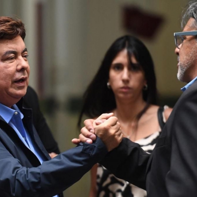 La Justicia dio curso al amparo de 500 intendentes contra el DNU de Milei