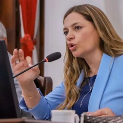 Teresita Madera advirtió que corre riesgo el inicio de clases