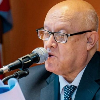 El rector Quiroga defendió la universidad pública