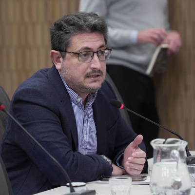 "Más de 800 mil personas no van a poder jubilarse por decisión de Milei"