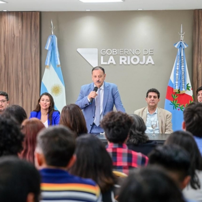 Quintela instó a las juventudes de la provincia a debatir ideas
