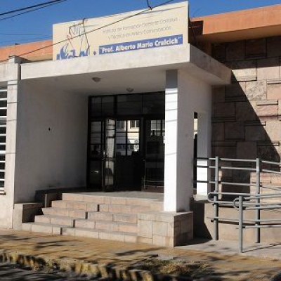 Polémica en el Instituto Alberto Crulcich: Denuncian que quieren cerrar la carrera de Operador Técnico