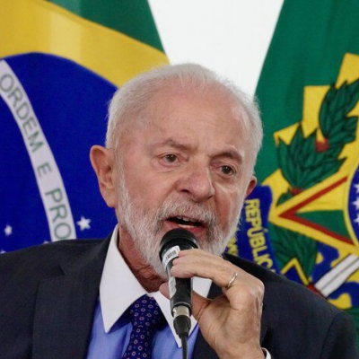 Lula está despierto, conversa normalmente y seguirá internado en observación