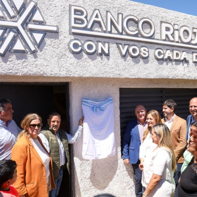 El gobernador Ricardo Quintela inauguró la Oficina Banco Rioja Agencia N°11 en Alto Jagüé