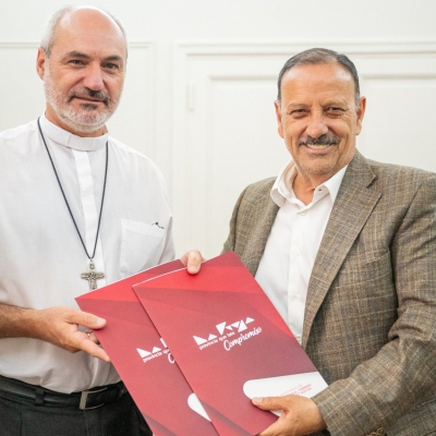 A más de un siglo de su creación, la Catedral de La Rioja recibió de manos del gobernador Quintela las escrituras
