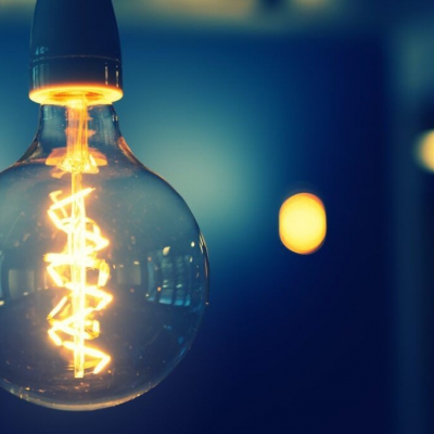 Un usuario reclamó a EDELaR y EUCOP por factura excesiva de luz con subas del 2.500%