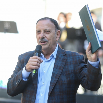 Quintela apuntó contra Milei: "Este es un gobierno de delincuentes y estafadores"