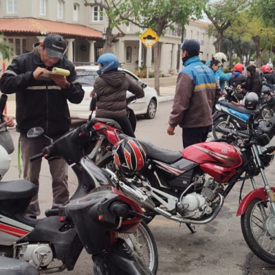 Intensifican controles de tránsito