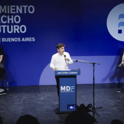 Kicillof lanzó su espacio en Ciudad con un llamado a "ponerle fin al gobierno de Milei"