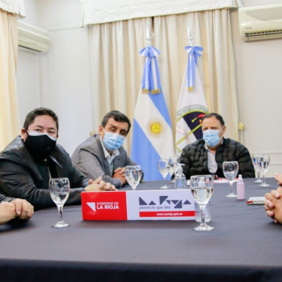 El Gobernador se reunió con los gremios docentes