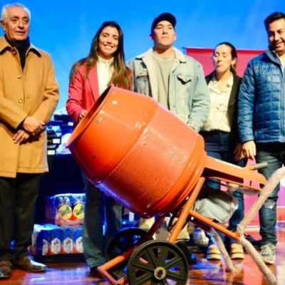 El gobierno provincial entregó beneficios a los operarios de Arauco Tex