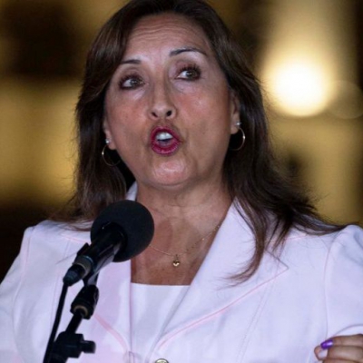 La presidenta peruana decretó el estado de sitio en el centro de Lima