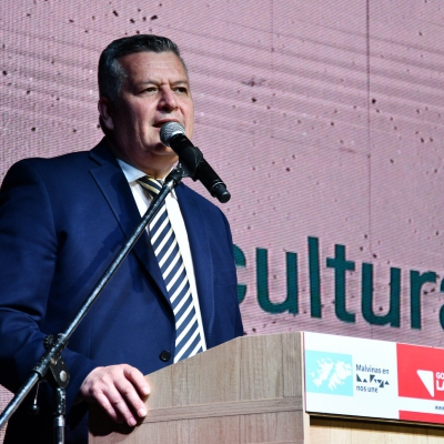 "Milei replica una noticia imprecisa y vieja que altera aún más a los trabajadores"