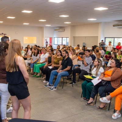 Empleados públicos provinciales finalizaron capacitaciones para mejorar el servicio