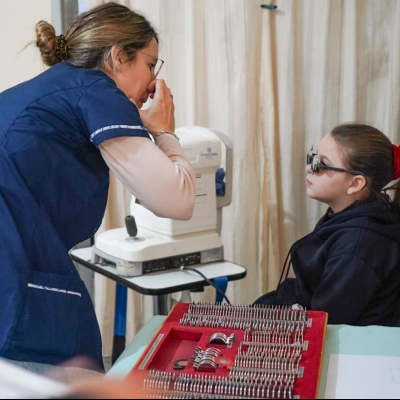 Realizan un nuevo operativo sanitario y entrega de lentes en Olta y Chañar