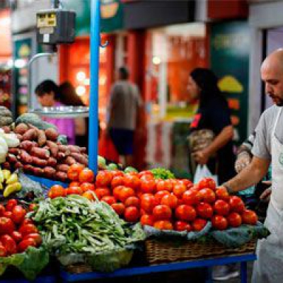 Privados confirman desaceleración de la inflación en abril